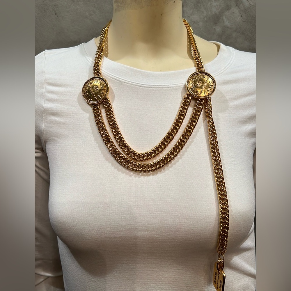 •Chanel Belt / Necklace
